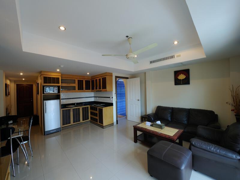 Royal Park Apartments Джомтиен Бийч Екстериор снимка