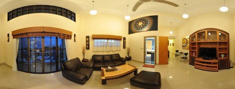 Royal Park Apartments Джомтиен Бийч Екстериор снимка