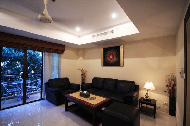 Royal Park Apartments Джомтиен Бийч Екстериор снимка